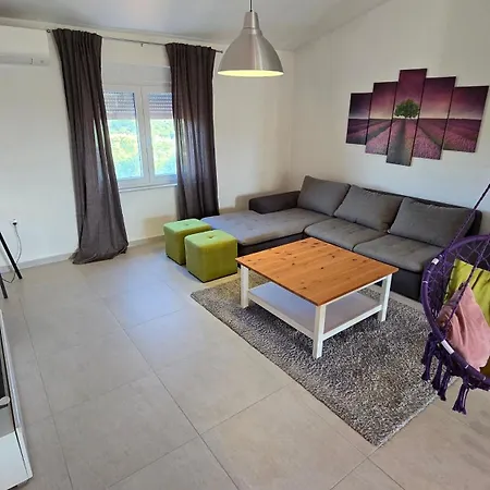 Sunrise, Coastal Istra, Pula Duga Uvala Apartment *